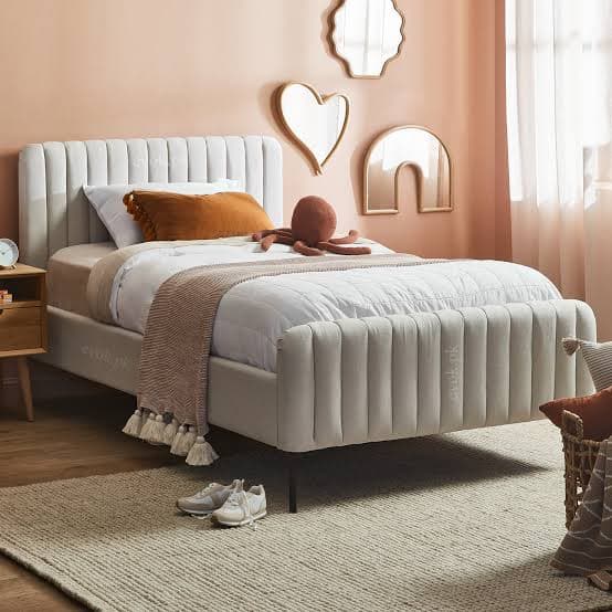 Roshni Upholstered Single